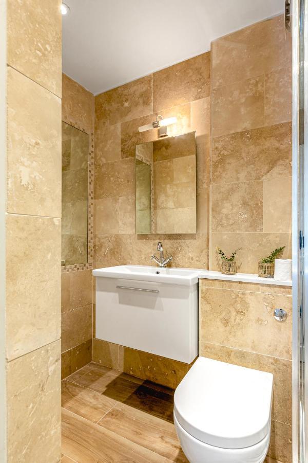 לונדון Charming Studio Flat Close To Holborn Station מראה חיצוני תמונה