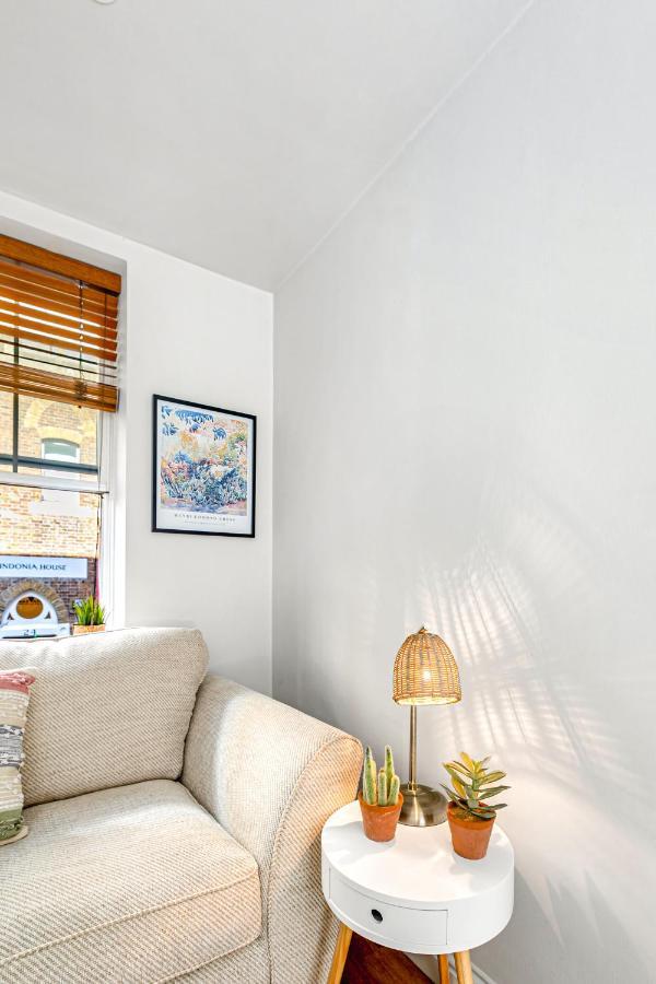 לונדון Charming Studio Flat Close To Holborn Station מראה חיצוני תמונה