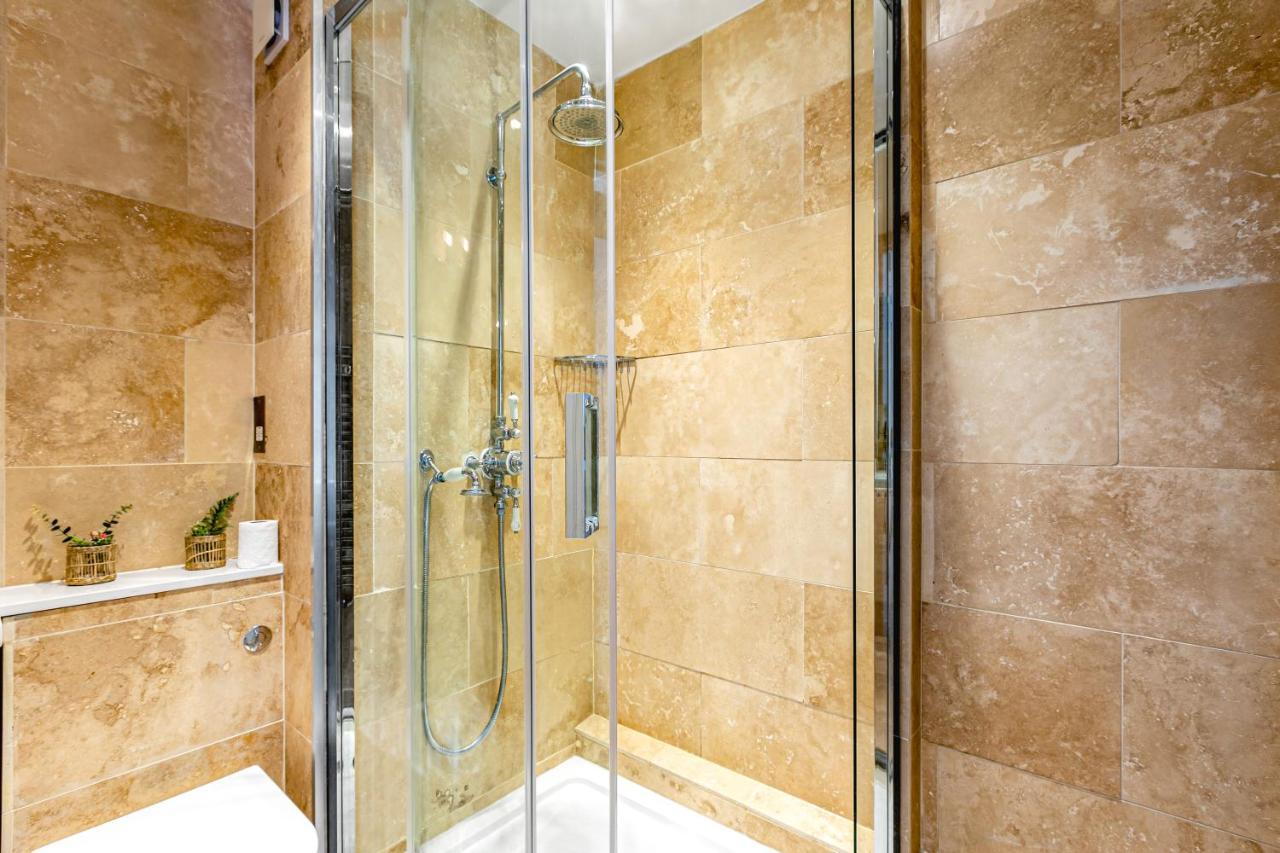 לונדון Charming Studio Flat Close To Holborn Station מראה חיצוני תמונה